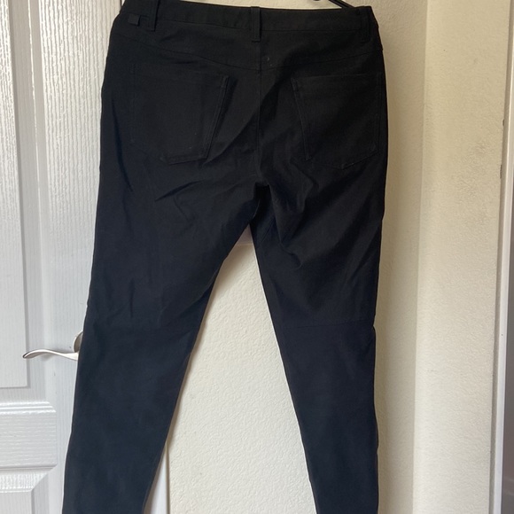 Lululemon Men’s Slim Fit Black Pants - Picture 2 of 4
